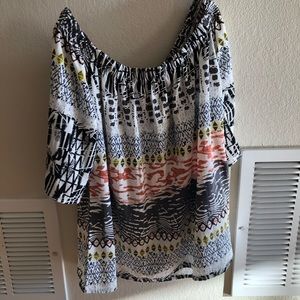 Boutique Off the shoulder top